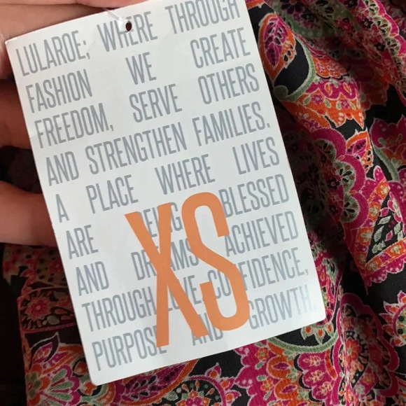 Lularoe Lola printed lined skirt in extra small - Picture 6 of 10